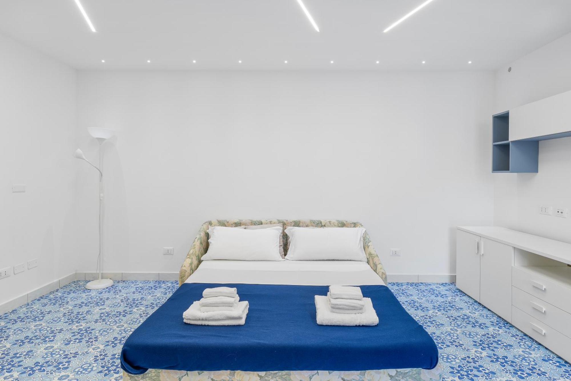 Luxe Minimal Duplex, Amalfi Coast - Airhome Вико-Экуенсе Экстерьер фото